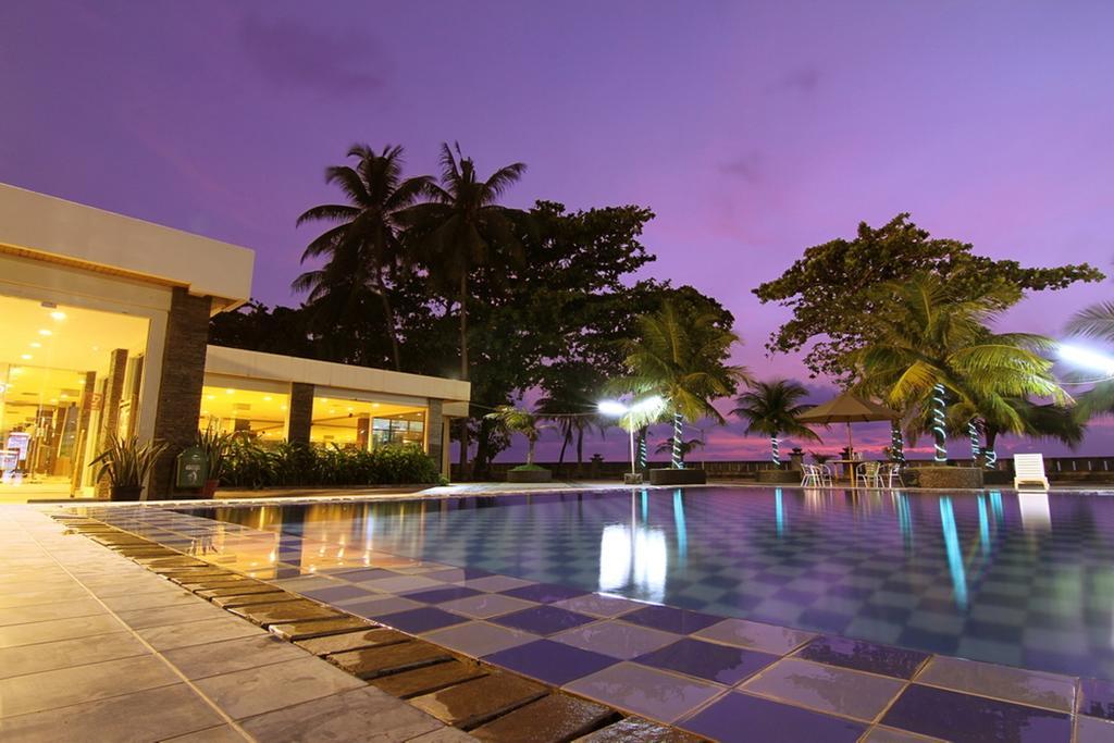 Pangeran Beach Hotel Padang  Exterior photo