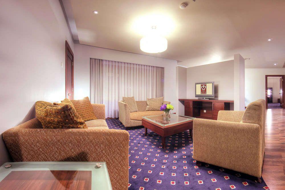 Pangeran Beach Hotel Padang  Exterior photo